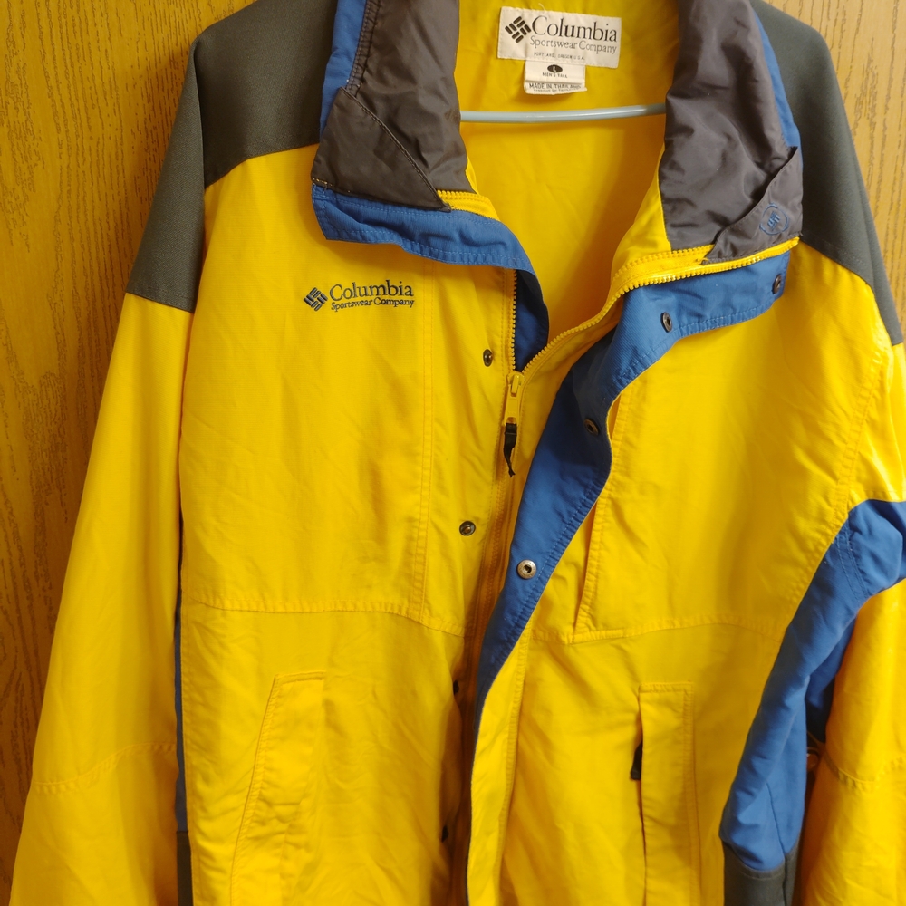 Columbia Men's Yellow and Gray Jacket